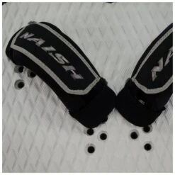 Naish Windsurf Board Hookipa Quad 2024 - 78 Multicolor -Surfshop24 Ladenverkäufe 516.32020.000 detail s28ws boards hookipa footstrapsfront 2 2000x2000