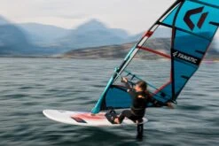 FANATIC Windsurf Board Gecko Foil HRS 2023 - 135 24 FANATIC Windsurf Board Gecko Foil HRS 2023 - 135 -Surfshop24 Ladenverkäufe chiarasocin geckofoilhrs23 dukehd23 by sicrowtherfanatic duotone lakegarda d6i1630