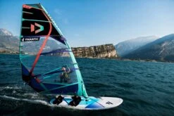 FANATIC Windsurf Board Eagle HRS 2023 - 130 -Surfshop24 Ladenverkäufe debborahmueller eaglehrs lakegarda by sicrowther d6i9492