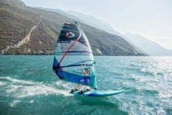 FANATIC Windsurf Board Gecko LTD 2023 - 122 -Surfshop24 Ladenverkäufe roccosotomayor geckoltd23 e pace23 by sicrowtherfanatic duotone lakegarda d6i0731