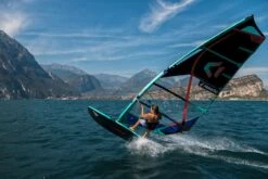 FANATIC Windsurf Board Gecko LTD 2023 - 122 -Surfshop24 Ladenverkäufe roccosotomayor geckoltd23 e pace23 by sicrowtherfanatic duotone lakegarda d6i0940